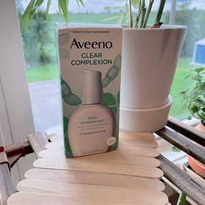 (Sold on Mercari) UNUSED aveeno “clear complexion” daily moisturizer